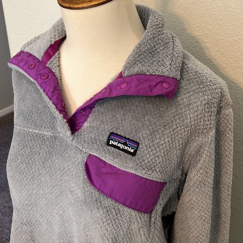 Patagonia fleece pullover women’s sz M gray and purple